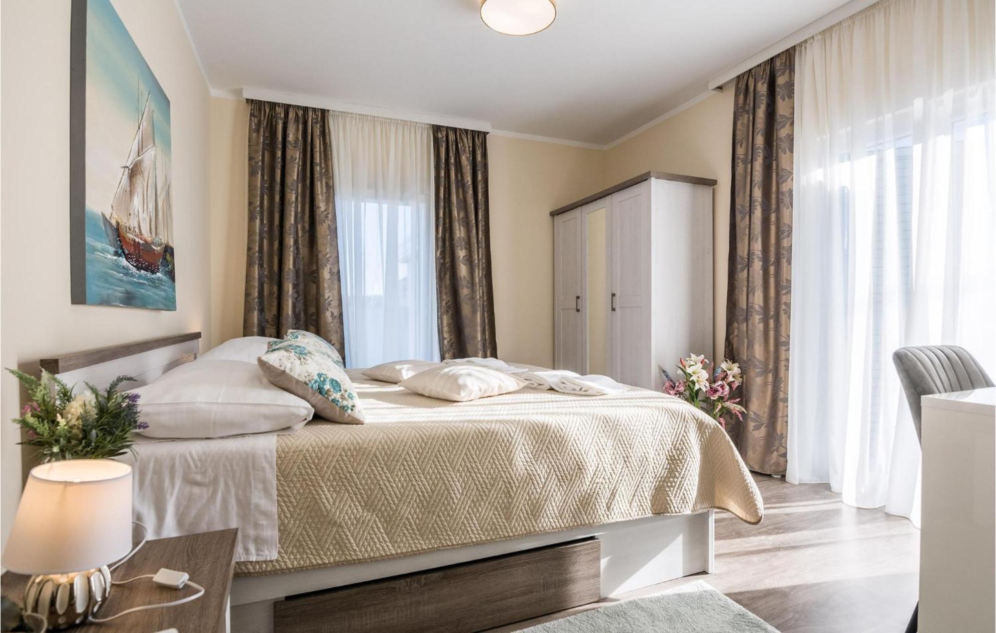 Beautiful Home In Privlaka With Wifi Εξωτερικό φωτογραφία